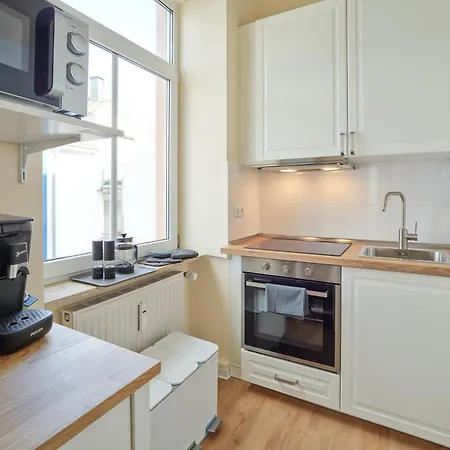 Marx - Studio-apartment Im Zentrum Von - Top-lage, Gratis Wlan, Ideal Fuer Paare & Geschaeftsreisende *