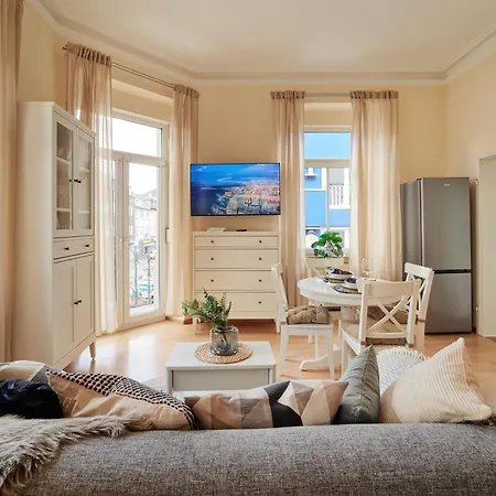 Marx - Studio-apartment Im Zentrum Von - Top-lage, Gratis Wlan, Ideal Fuer Paare & Geschaeftsreisende *