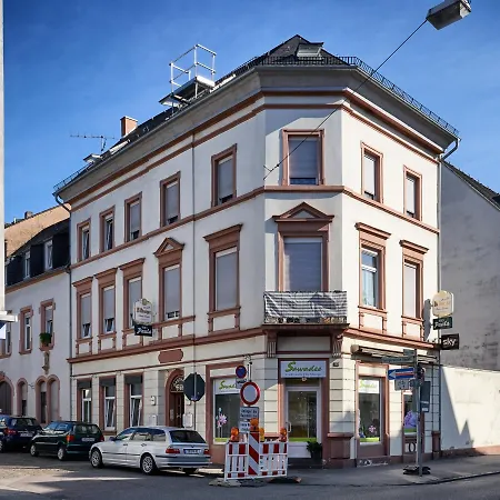 Marx - Studio-apartment Im Zentrum Von - Top-lage, Gratis Wlan, Ideal Fuer Paare & Geschaeftsreisende Trier
