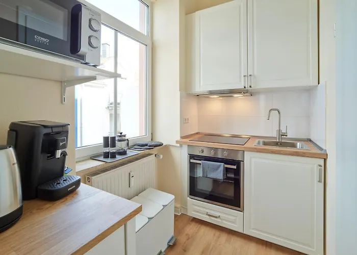 Marx - Studio-apartment Im Zentrum Von - Top-lage, Gratis Wlan, Ideal Fuer Paare & Geschaeftsreisende *